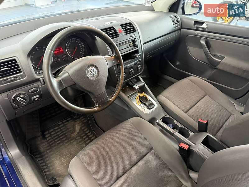 Хэтчбек Volkswagen Golf 2006 в Киеве