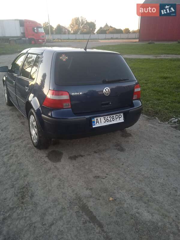 Хэтчбек Volkswagen Golf 2003 в Броварах