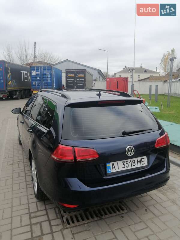 Универсал Volkswagen Golf 2016 в Вишневом