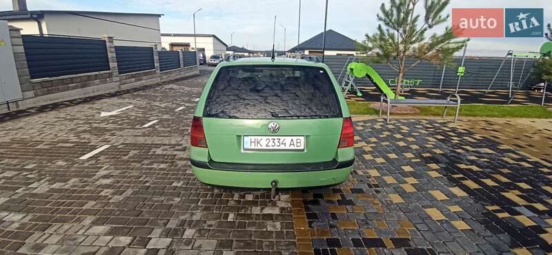 Универсал Volkswagen Golf 2003 в Вараше