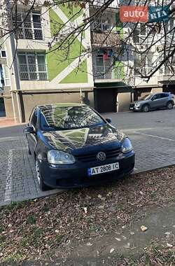 Хетчбек Volkswagen Golf 2004 в Івано-Франківську