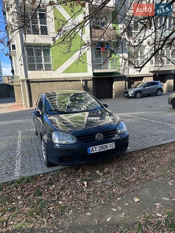 Хетчбек Volkswagen Golf 2004 в Івано-Франківську