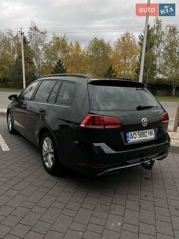 Універсал Volkswagen Golf 2018 в Ужгороді