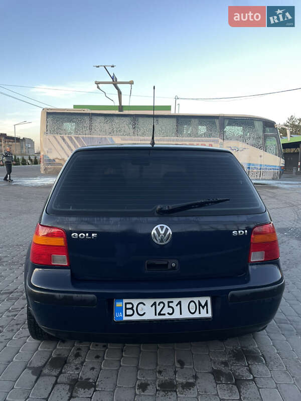 Хетчбек Volkswagen Golf 1998 в Великих Мостах