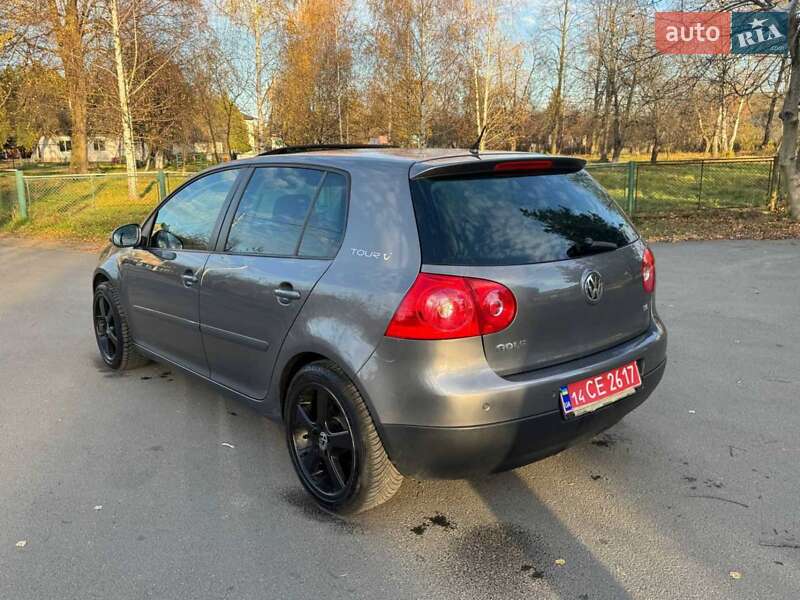 Хэтчбек Volkswagen Golf 2007 в Надворной