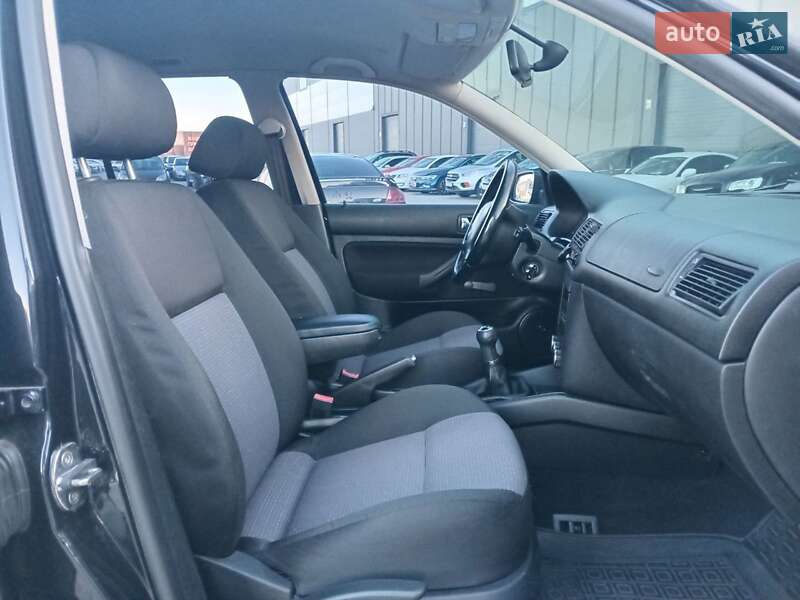 Хэтчбек Volkswagen Golf 2000 в Львове