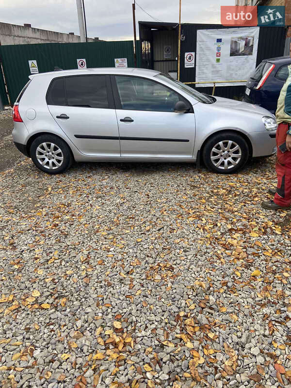 Хетчбек Volkswagen Golf 2008 в Івано-Франківську