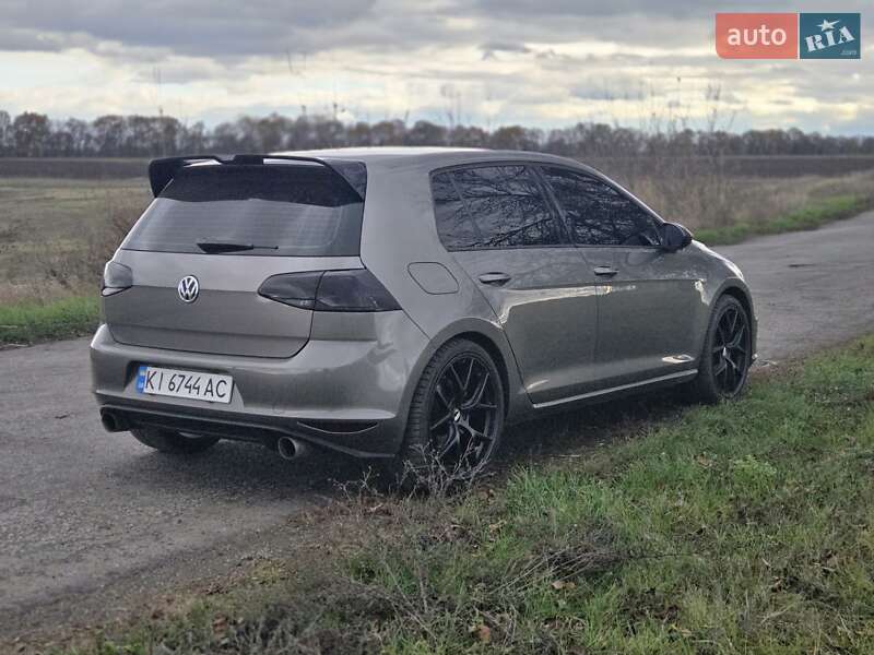 Хетчбек Volkswagen Golf 2013 в Пирятині