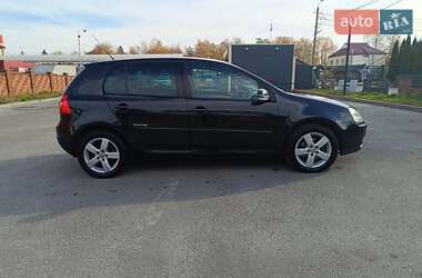 Хетчбек Volkswagen Golf 2008 в Рівному