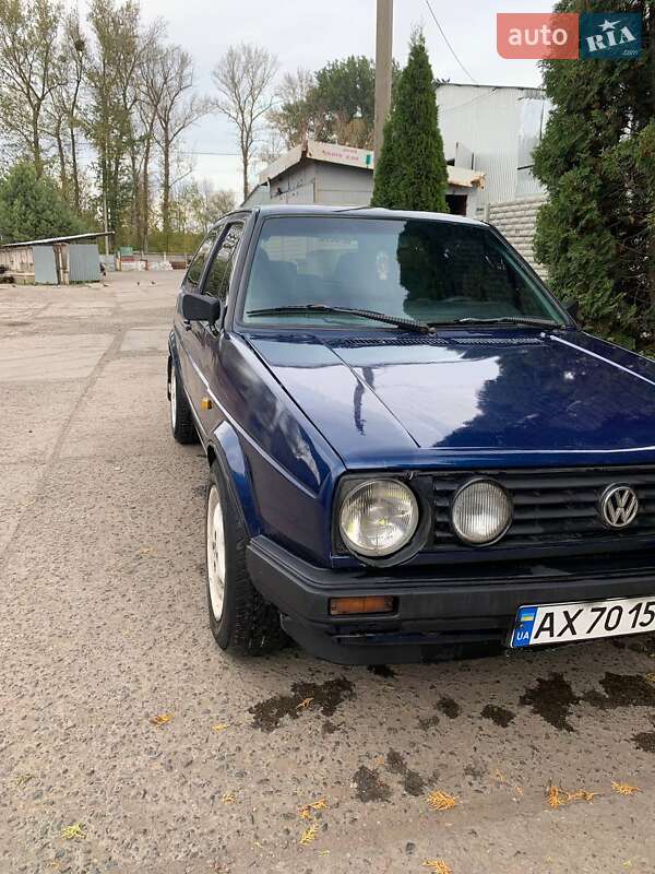 Хэтчбек Volkswagen Golf 1984 в Золочеве