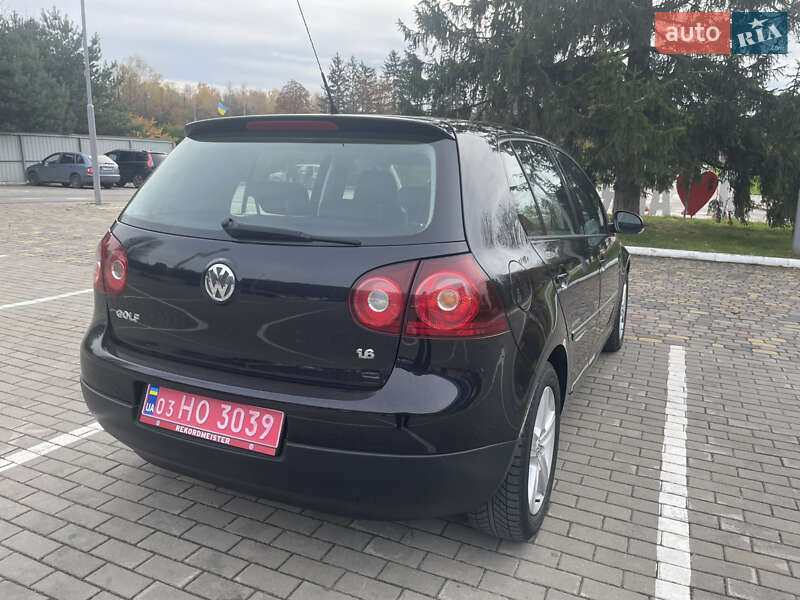 Хэтчбек Volkswagen Golf 2008 в Локачах