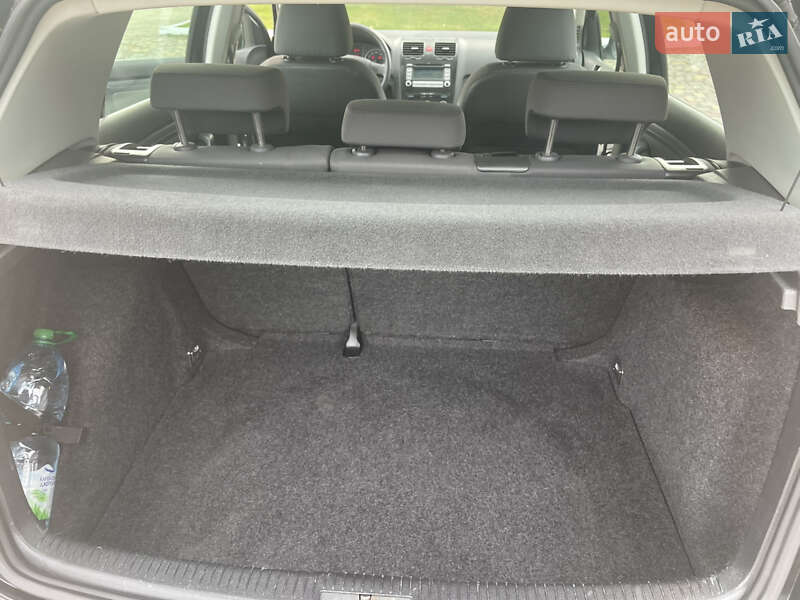 Хэтчбек Volkswagen Golf 2008 в Локачах