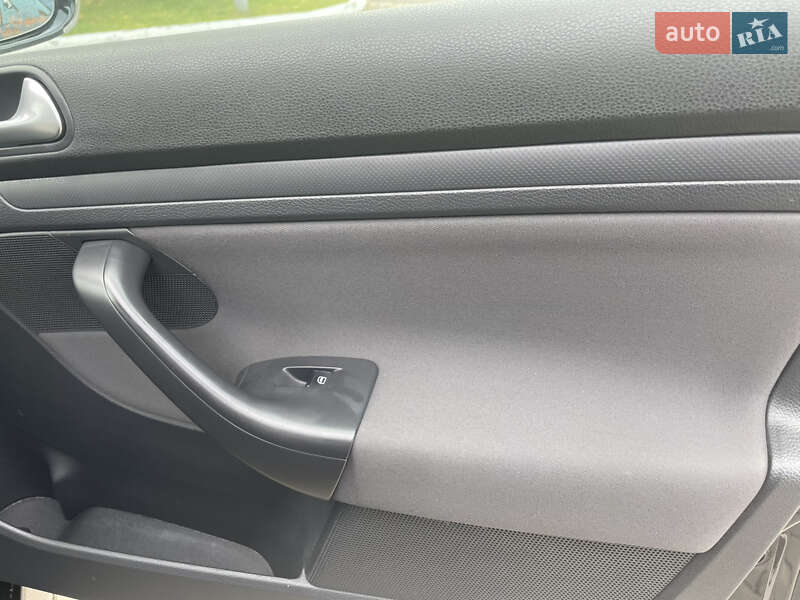 Хэтчбек Volkswagen Golf 2008 в Локачах