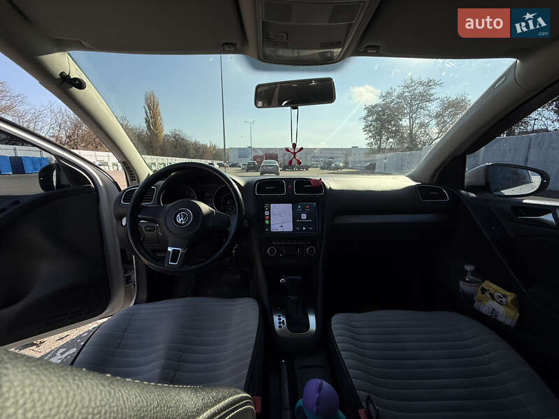 Хетчбек Volkswagen Golf 2009 в Кременчуці