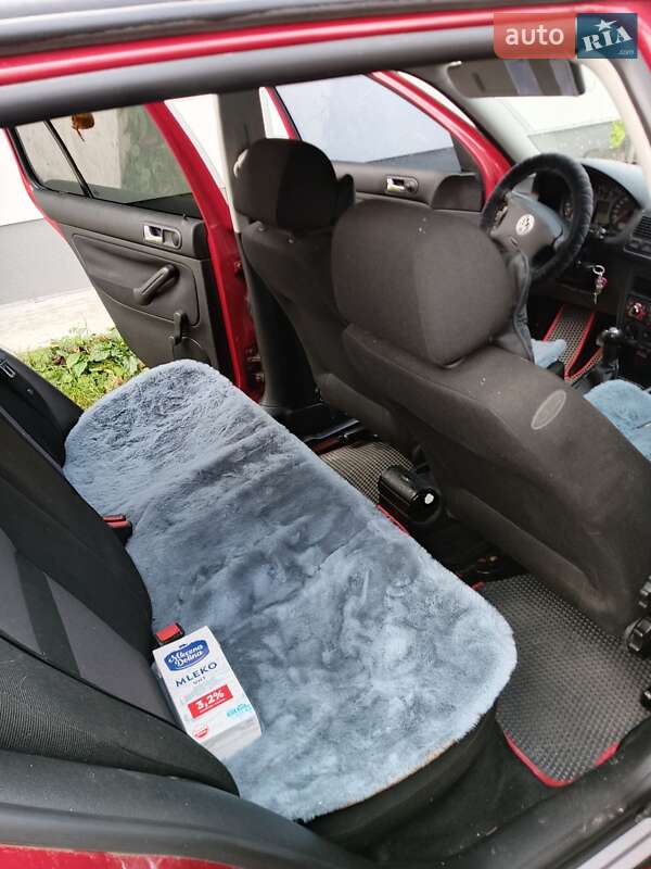 Хетчбек Volkswagen Golf 2000 в Львові