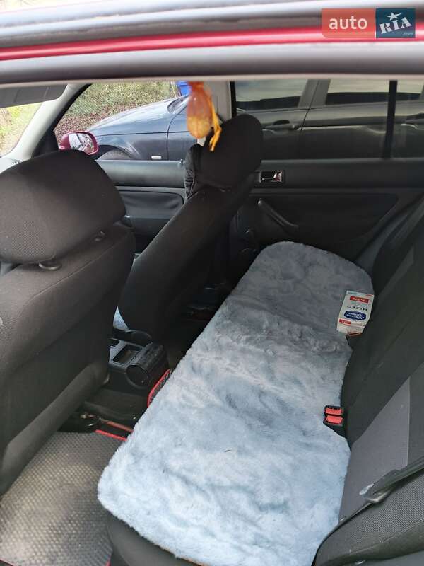 Хетчбек Volkswagen Golf 2000 в Львові