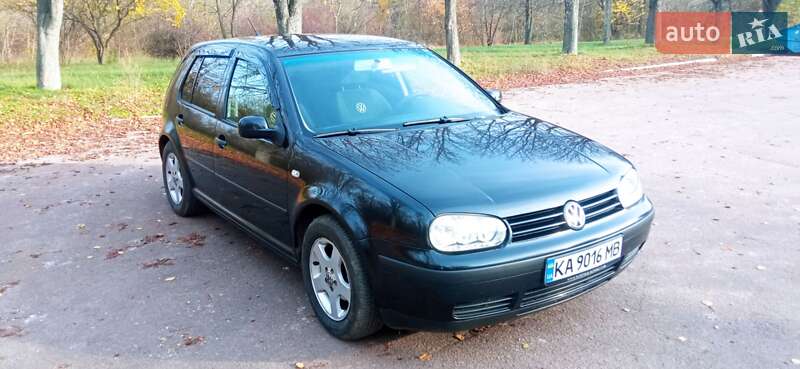 Volkswagen Golf 2003