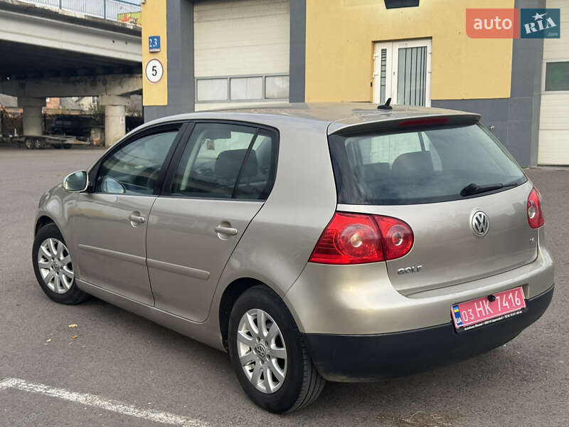 Хэтчбек Volkswagen Golf 2005 в Луцке фото 4 Хэтчбек Volkswagen Golf 2005 в Луцке