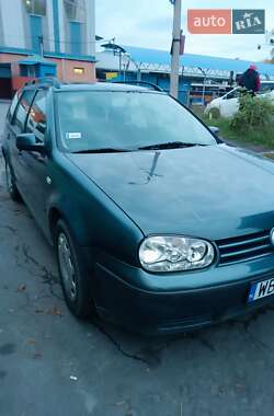 Универсал Volkswagen Golf 2004 в Киеве