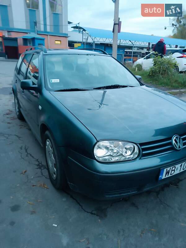 Volkswagen Golf 2004