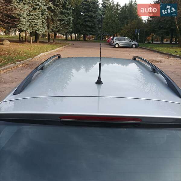 Універсал Volkswagen Golf 2009 в Житомирі