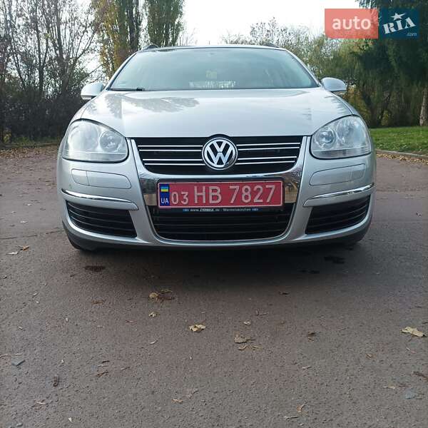 Універсал Volkswagen Golf 2009 в Житомирі