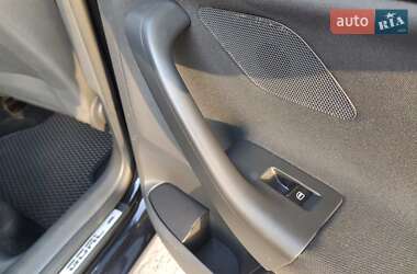 Хэтчбек Volkswagen Golf 2006 в Ковеле