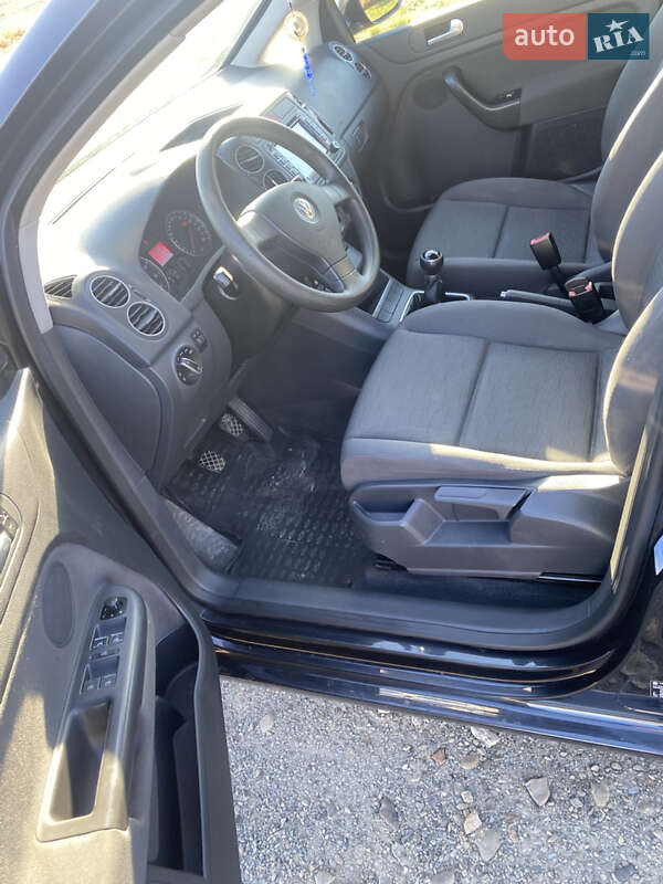 Хэтчбек Volkswagen Golf 2005 в Косове