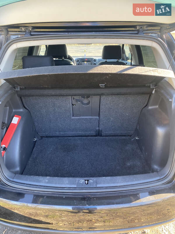 Хэтчбек Volkswagen Golf 2005 в Косове