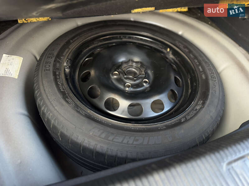 Универсал Volkswagen Golf 2012 в Бердичеве