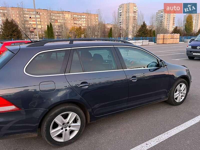 Універсал Volkswagen Golf 2008 в Черкасах