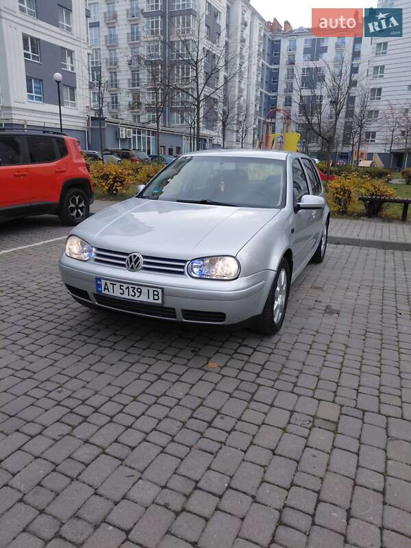 Volkswagen Golf 2002