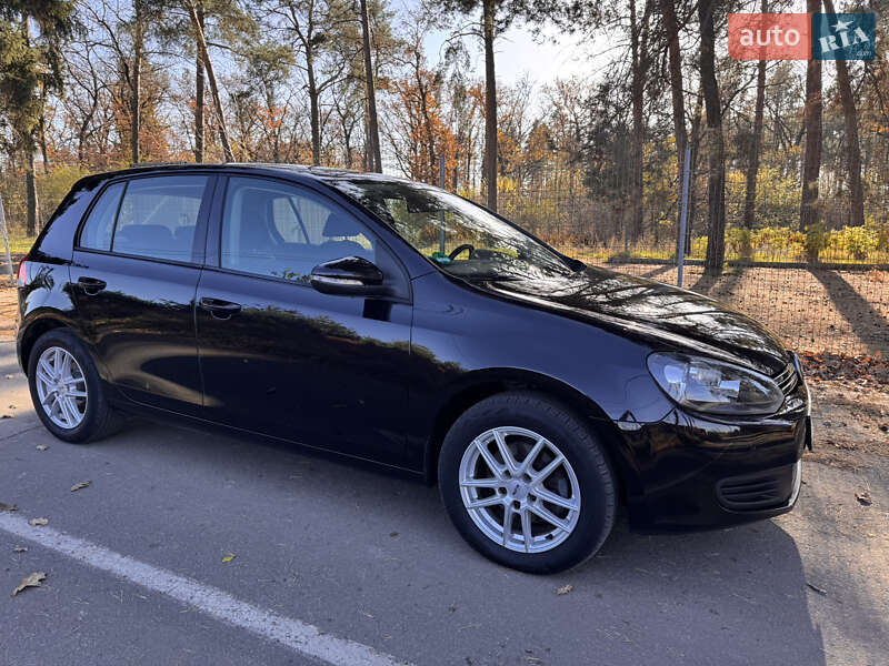 Хэтчбек Volkswagen Golf 2011 в Виннице
