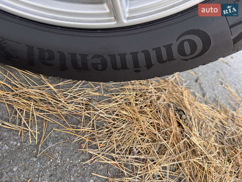 Хэтчбек Volkswagen Golf 2011 в Виннице