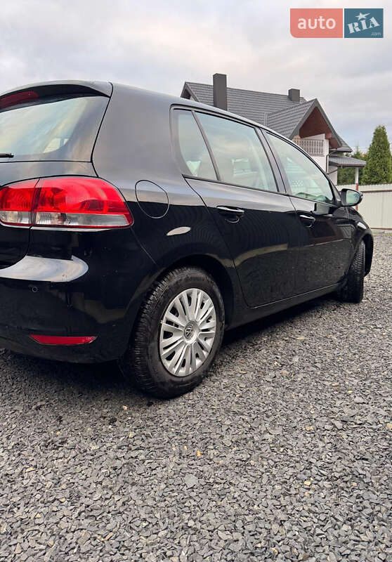Хэтчбек Volkswagen Golf 2009 в Луцке