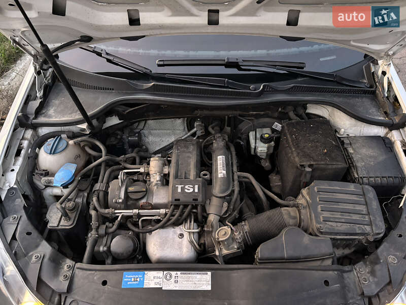 Хэтчбек Volkswagen Golf 2011 в Черкассах