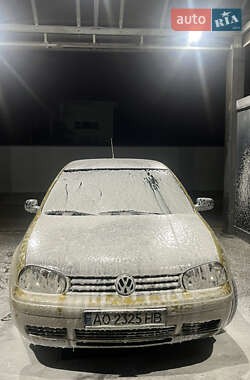 Хетчбек Volkswagen Golf 1998 в Воловцю