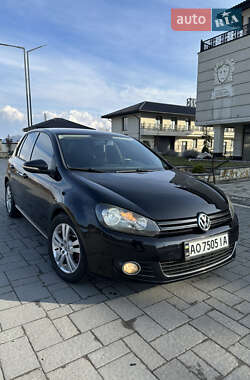 Хэтчбек Volkswagen Golf 2008 в Хусте