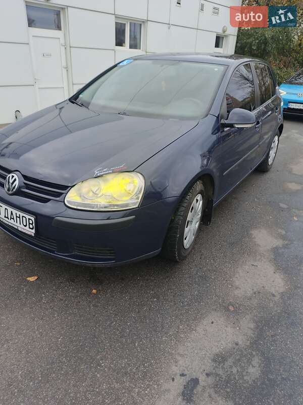 Хетчбек Volkswagen Golf 2004 в Одесі