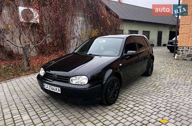 Хэтчбек Volkswagen Golf 2000 в Лысянке