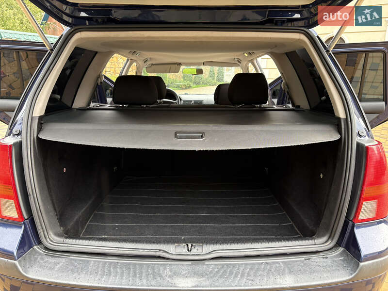 Універсал Volkswagen Golf 2002 в Могилів-Подільському