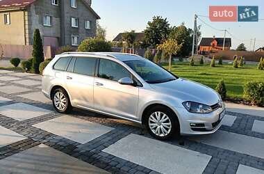 Универсал Volkswagen Golf 2016 в Нетешине