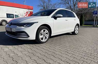 Хетчбек Volkswagen Golf 2021 в Чернівцях