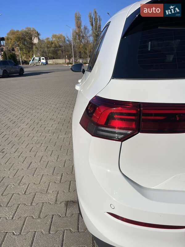 Хэтчбек Volkswagen Golf 2021 в Черновцах