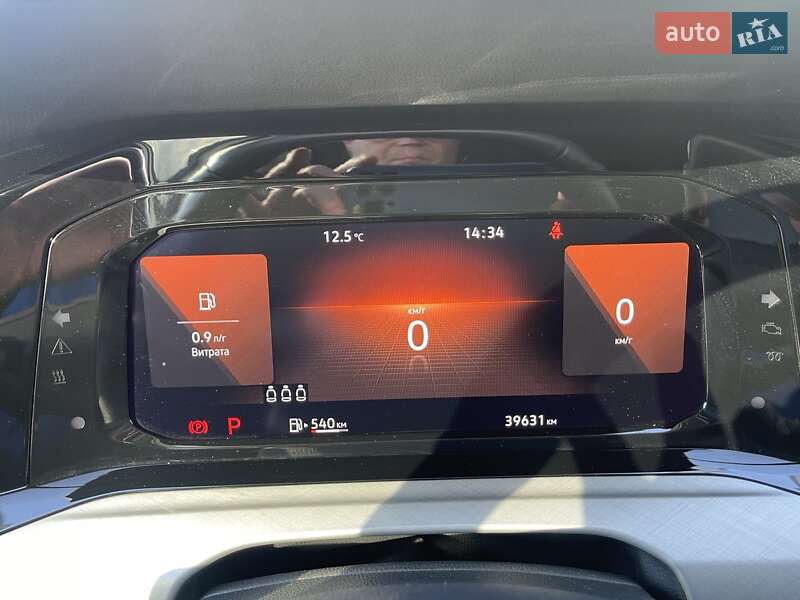 Хэтчбек Volkswagen Golf 2021 в Черновцах