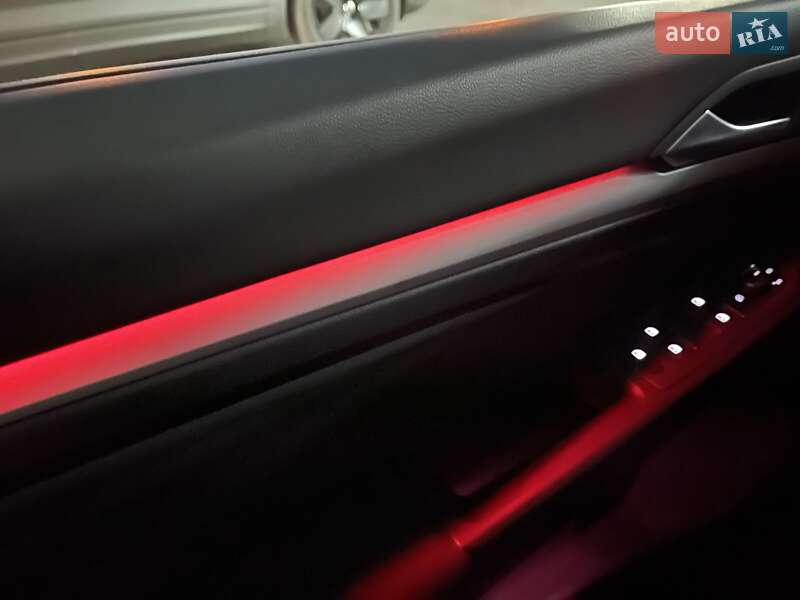 Хэтчбек Volkswagen Golf 2021 в Черновцах