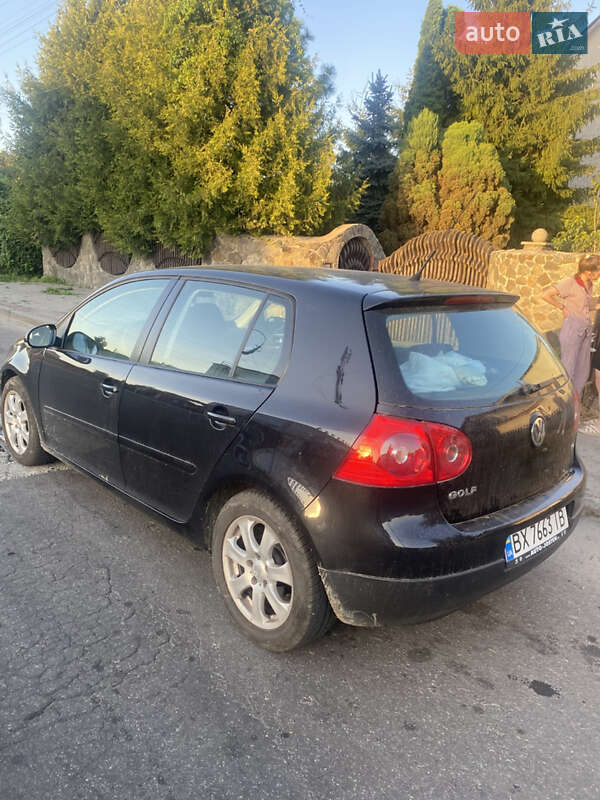 Хэтчбек Volkswagen Golf 2006 в Староконстантинове