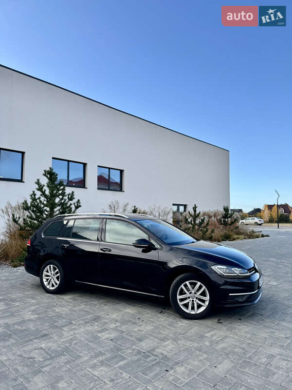 Универсал Volkswagen Golf 2017 в Луцке
