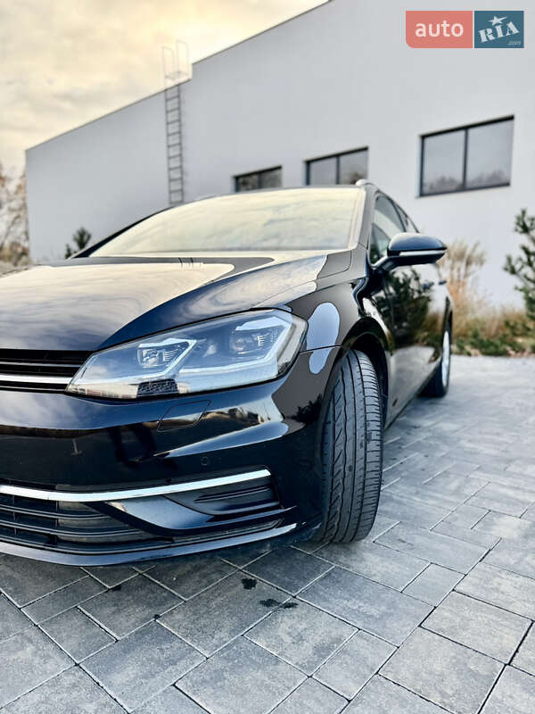 Универсал Volkswagen Golf 2017 в Луцке