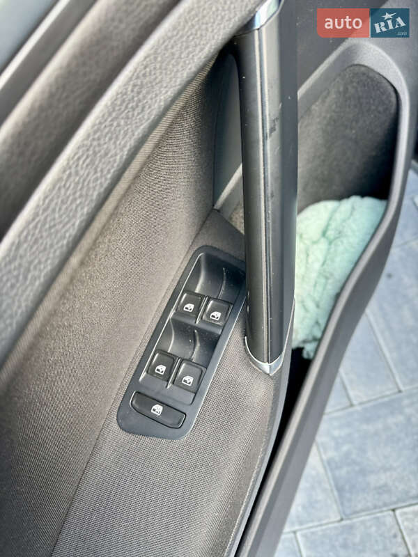 Универсал Volkswagen Golf 2017 в Луцке